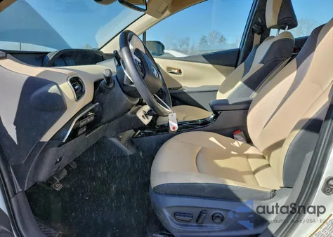 2018 Toyota Prius z USA, uszkodzony, nr VIN JTDKARFU9J3065871